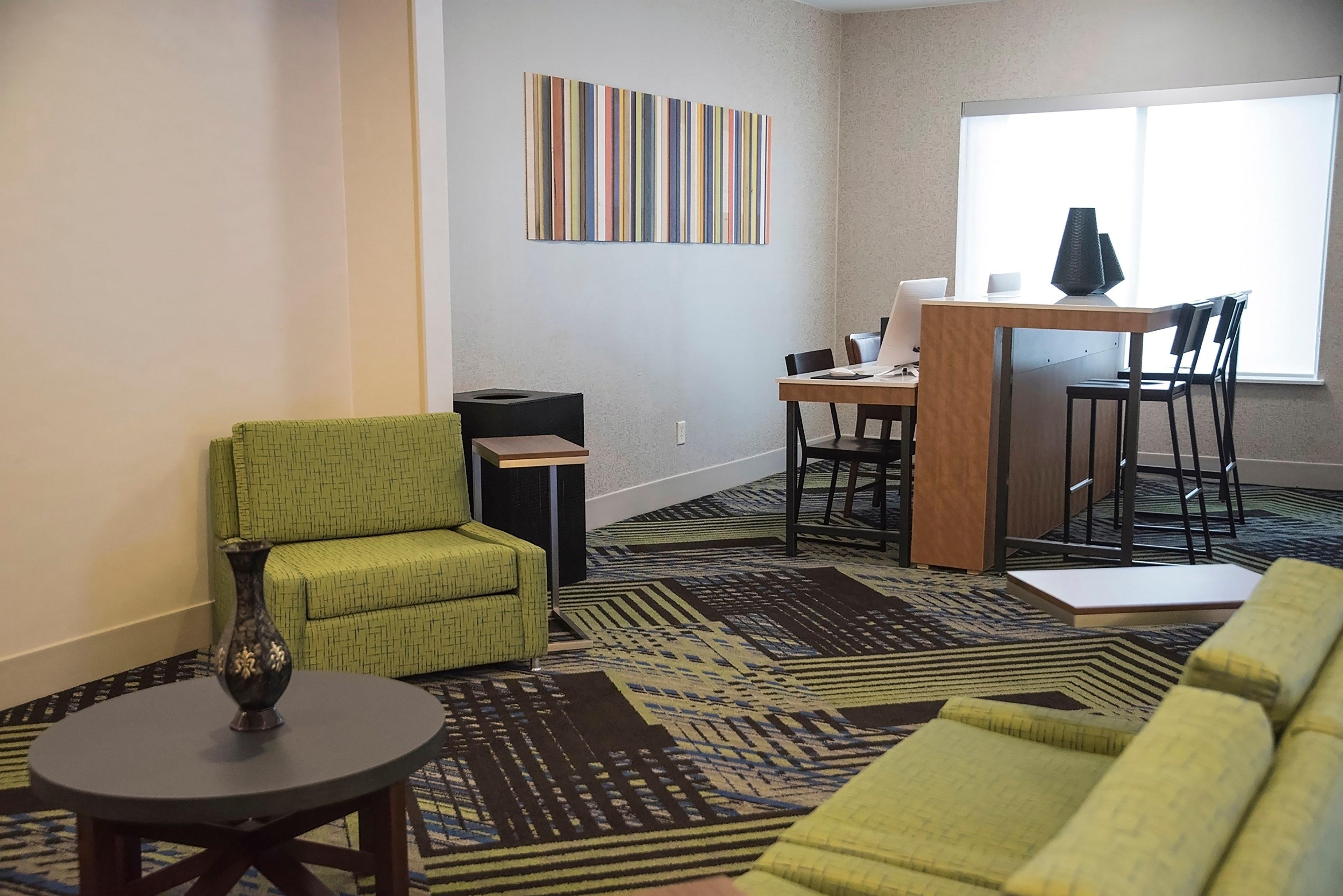 Holiday Inn Express & Suites Alexandria, An Ihg Hotel Εξωτερικό φωτογραφία