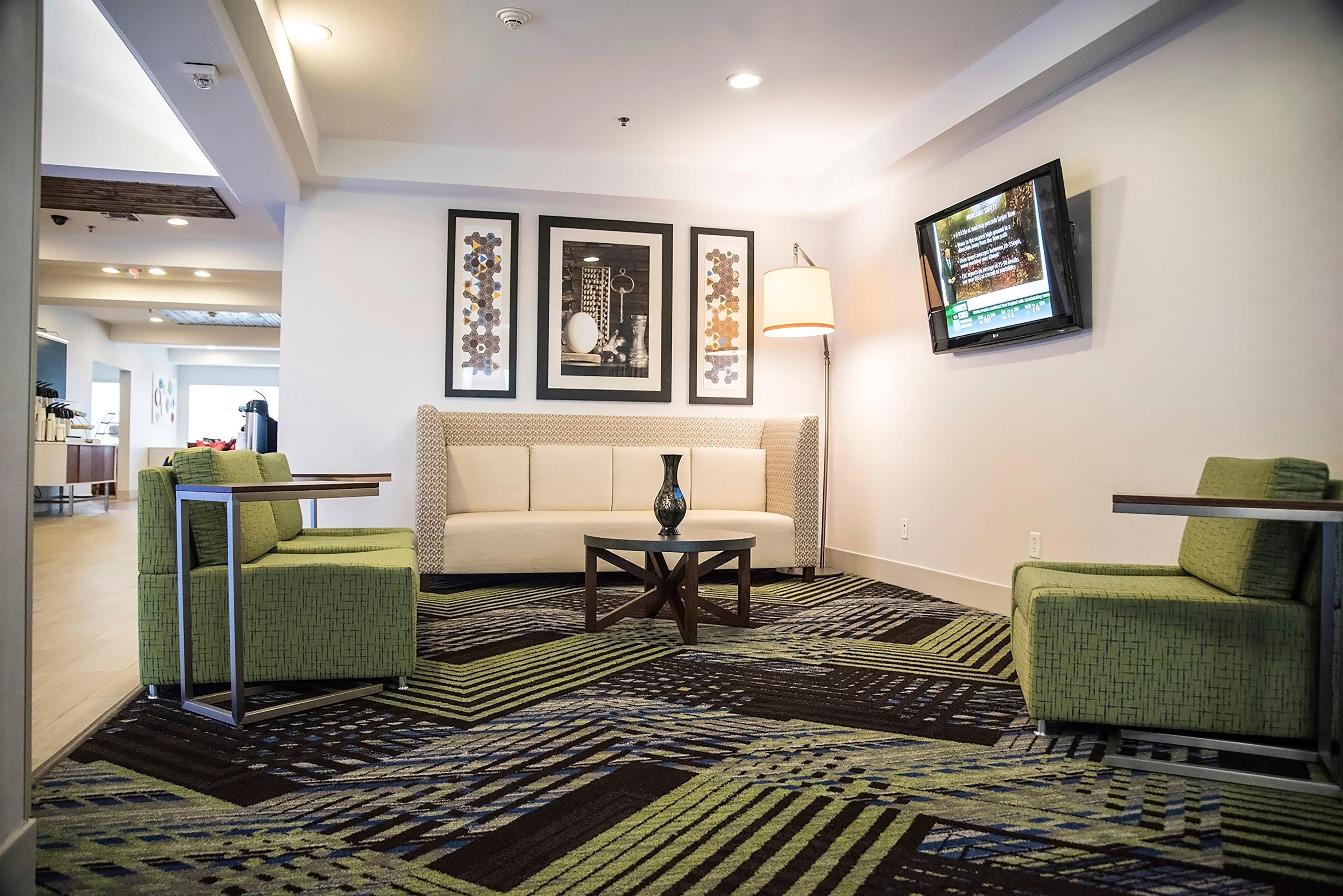 Holiday Inn Express & Suites Alexandria, An Ihg Hotel Εξωτερικό φωτογραφία