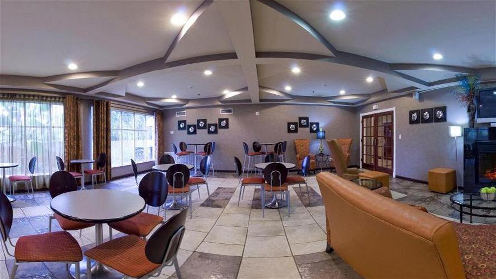 Holiday Inn Express & Suites Alexandria, An Ihg Hotel Εξωτερικό φωτογραφία