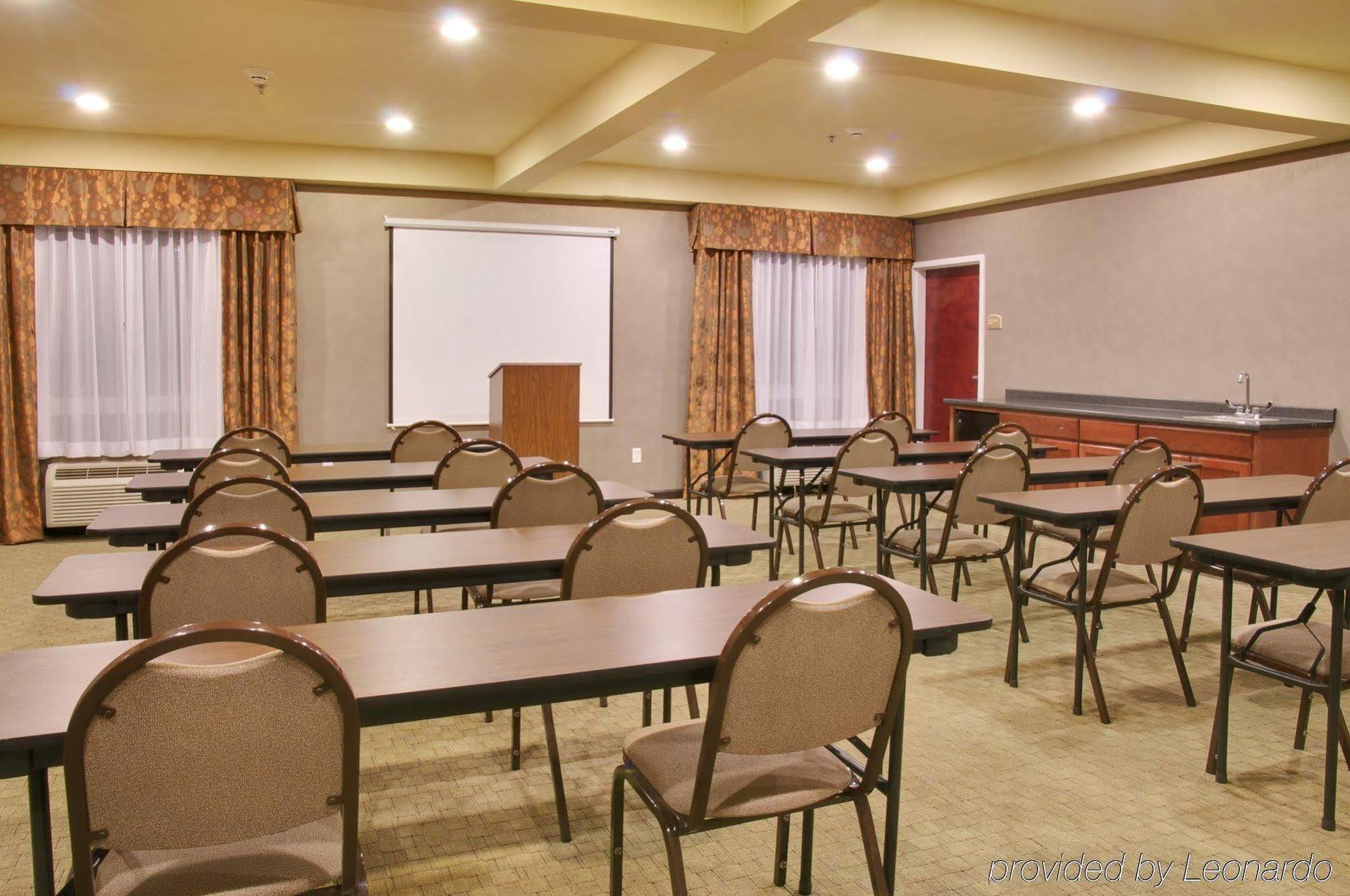 Holiday Inn Express & Suites Alexandria, An Ihg Hotel Ανέσεις φωτογραφία