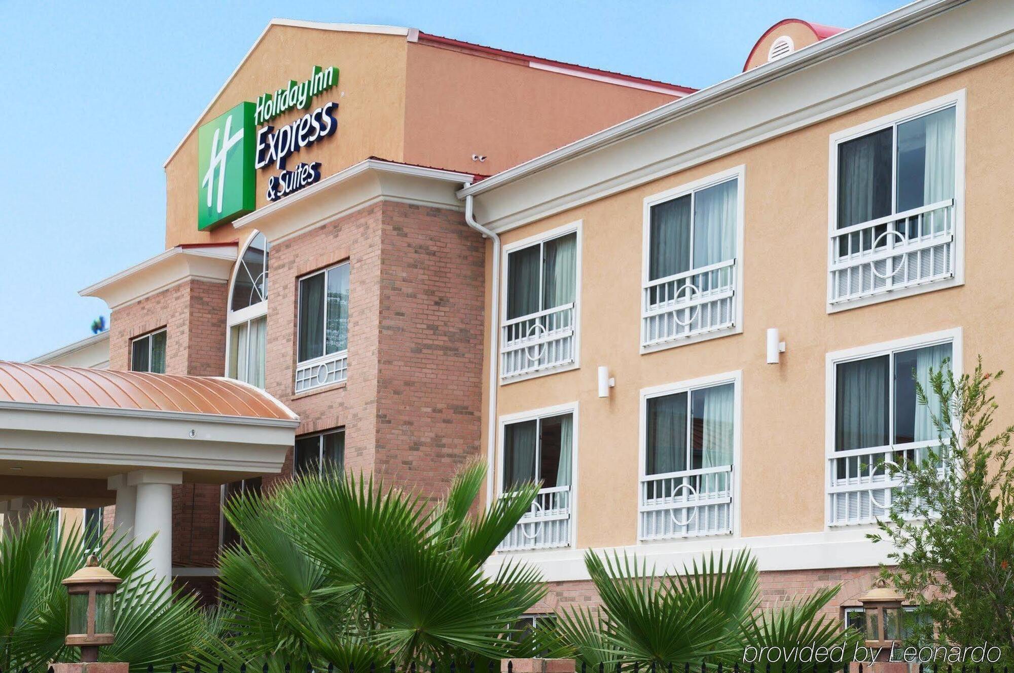 Holiday Inn Express & Suites Alexandria, An Ihg Hotel Εξωτερικό φωτογραφία